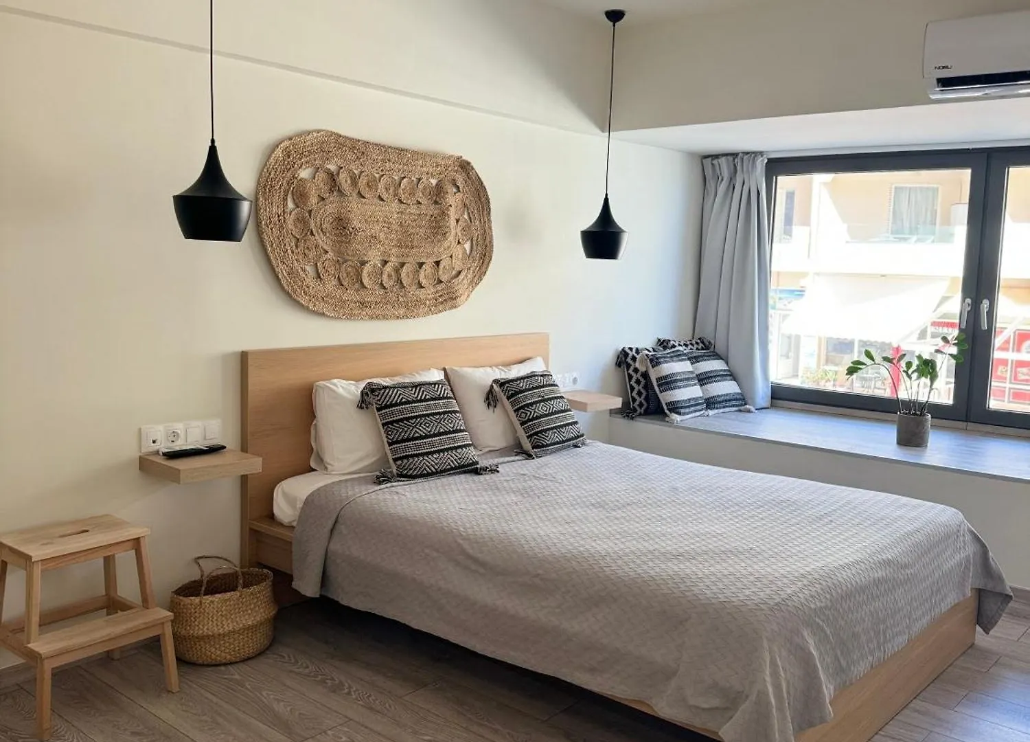 Aelia Luxury Beach House Rethymno  Rethymno (Crete)